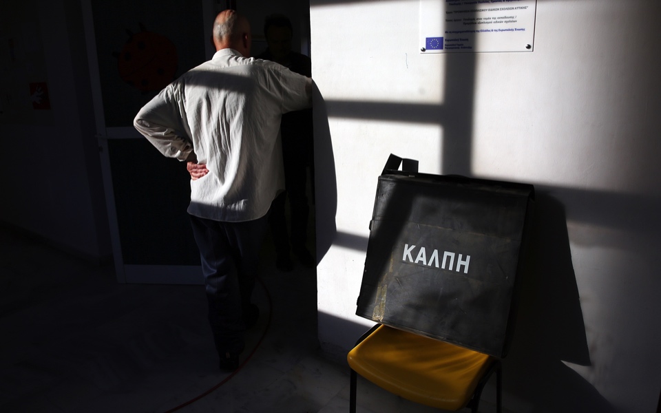 ND to top European vote in Greece, exit polls show