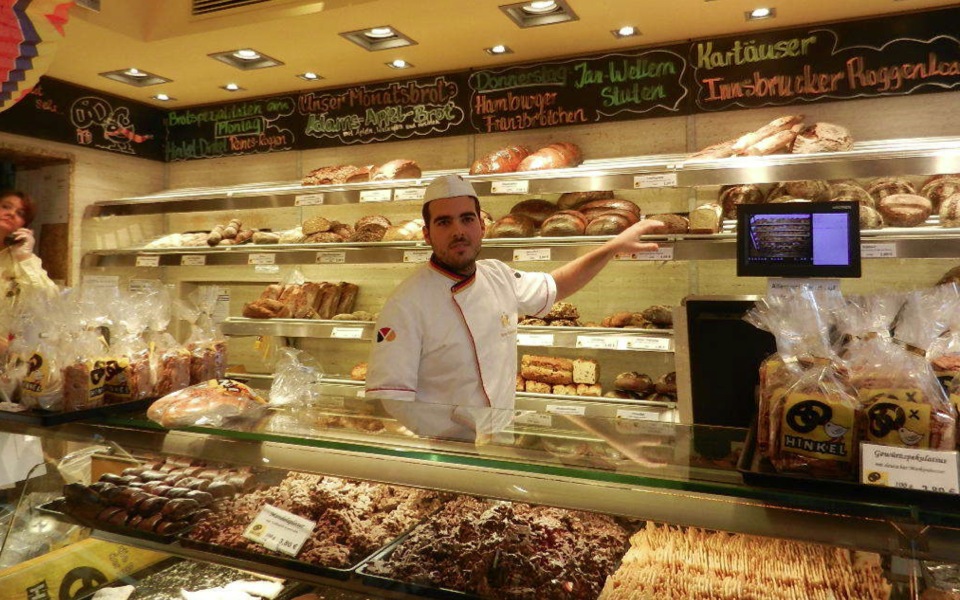 Award-winning Stavros Evangelou’s Smyrnaean bread proves a hit in Dusseldorf
