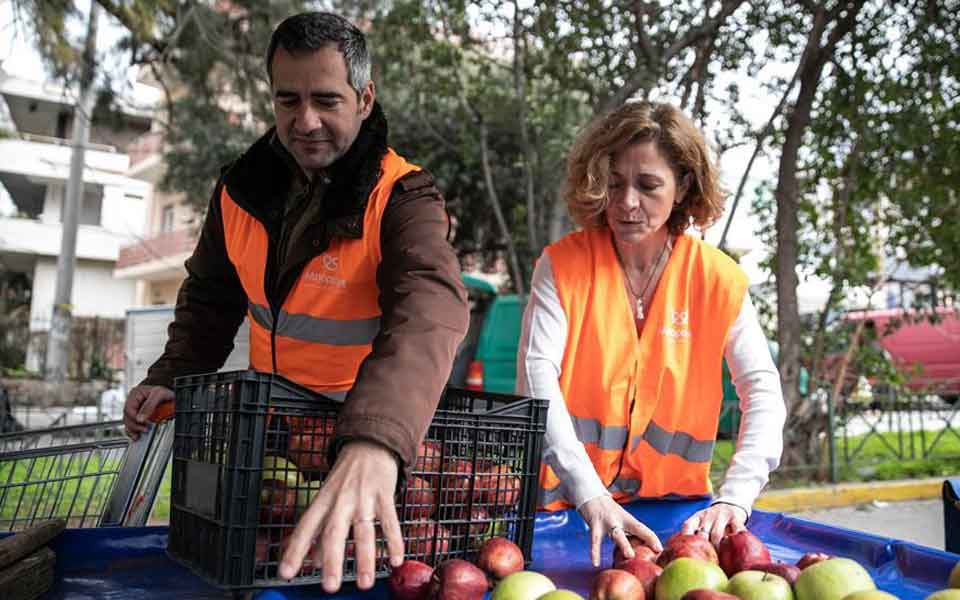 Greek NGO still fights food waste, malnutrition, bridging donors with charities in post-bailout