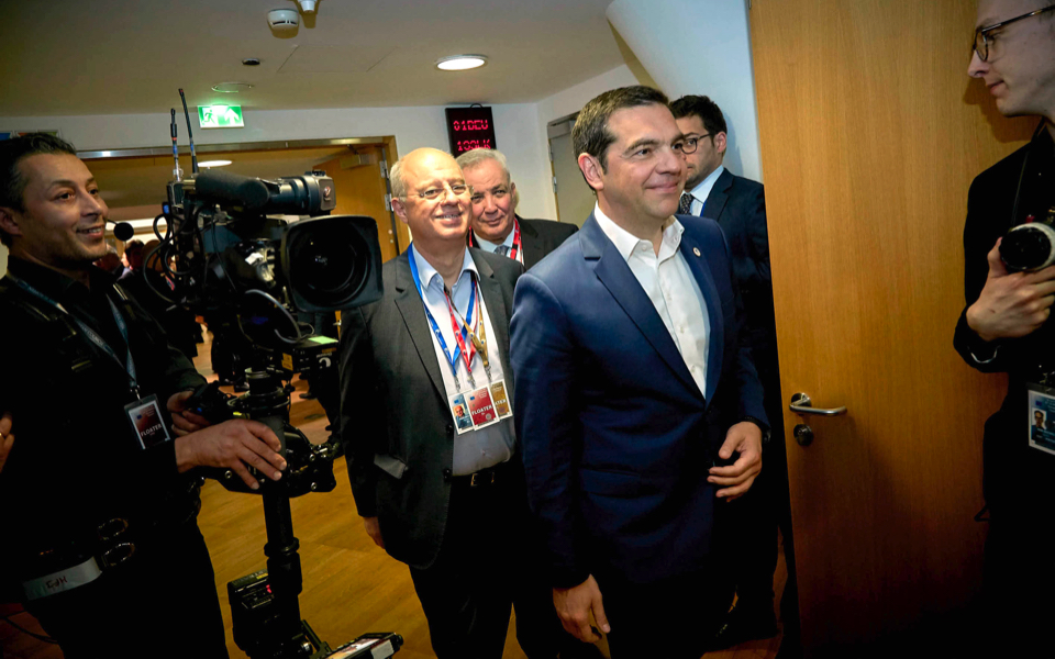 Greek PM urges ‘progressive’ alliance against Weber