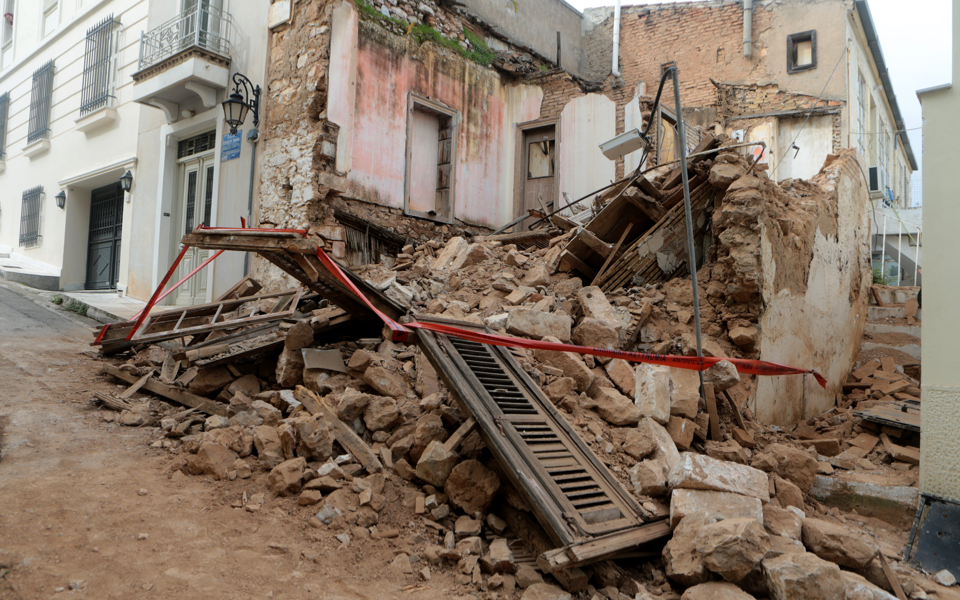 Athens poised to demolish nine abandoned buildings