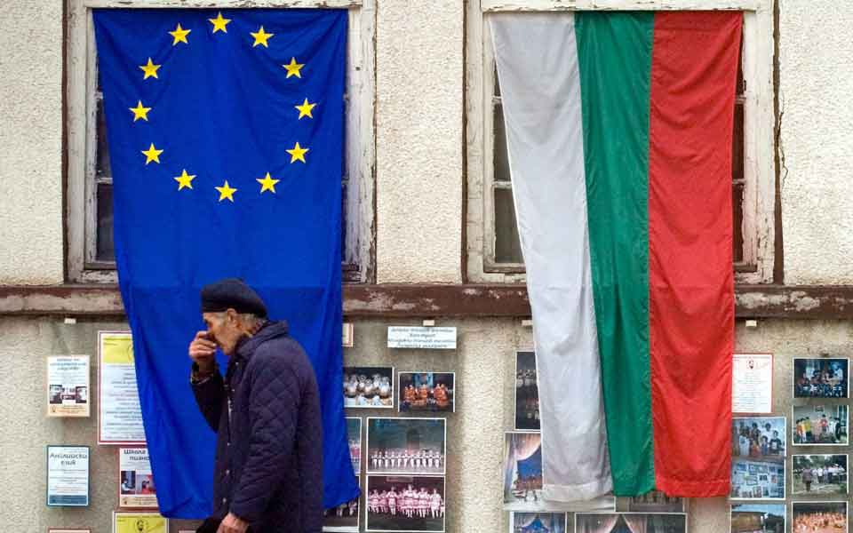Bulgarian foreign, energy ministers quit, deepening coalition crisis