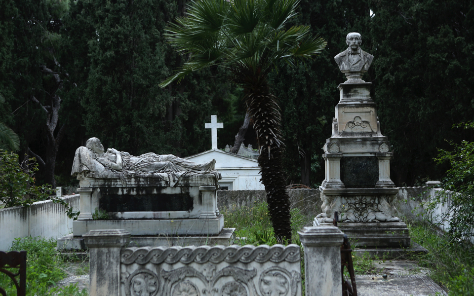 Mapping Athens’s First Cemetery