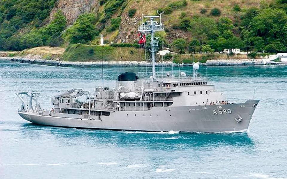 Turkey sends out research ship in latest Aegean action
