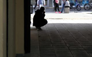 UNICEF points to child poverty risk in Greece