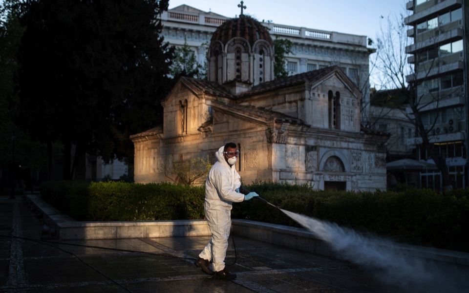 Greeks to celebrate Easter amid lockdown