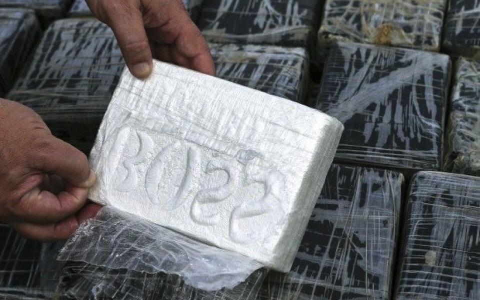 Eleven Greeks tied to huge haul of cocaine in France