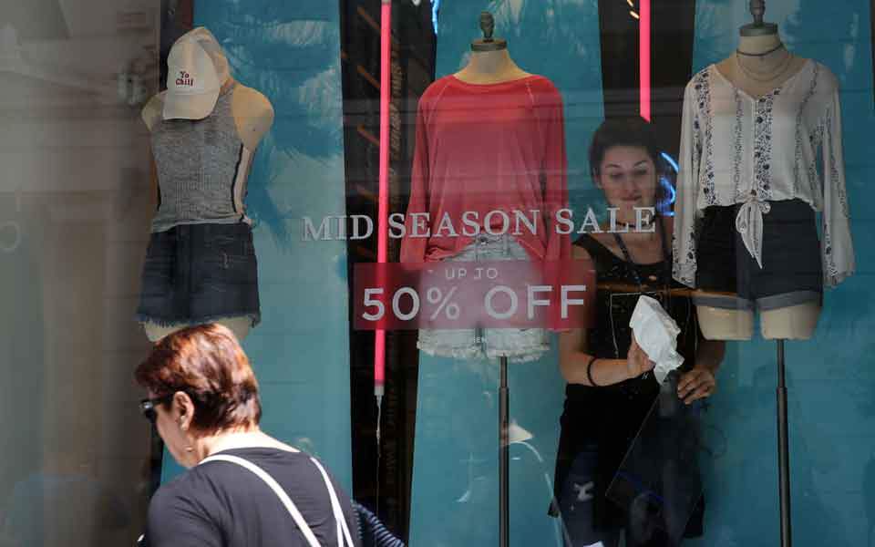 Greek consumer price inflation picks up to 0.9 pct in August