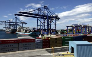 Shanghai teams up with Piraeus to boost container traffic