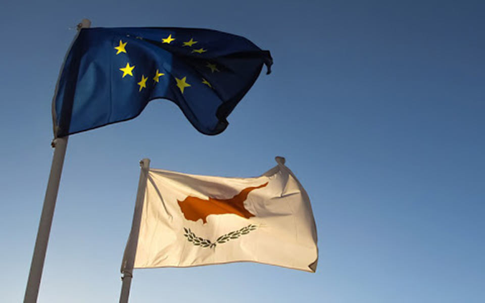 Commission opens infringement procedures against Cyprus for selling passports