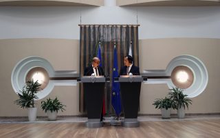 le-drian-says-france-stands-ready-to-help-cyprus