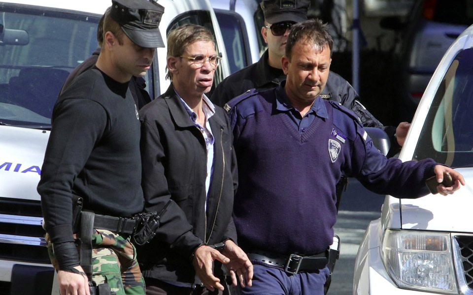 Egypt requests extradition of detained hijack suspect