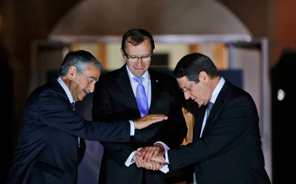 Guarantees a sticking point before Cyprus summit