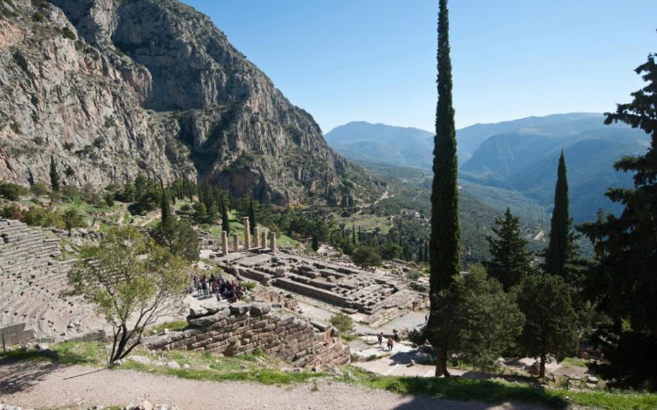 Fault lines key to sacred sites of Ancient Greeks, study claims