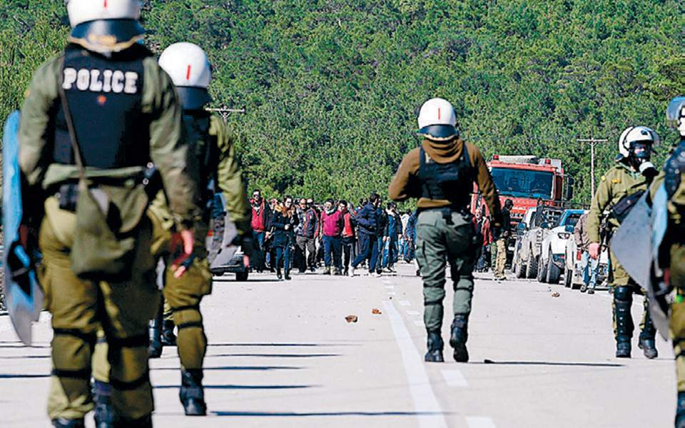 EU Commission calls for restraint following clashes on Greek islands