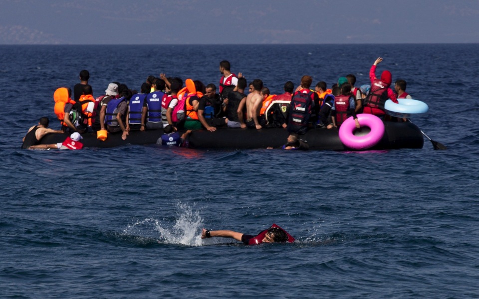 Turkey seizes 203 illegal migrants heading for Greek islands