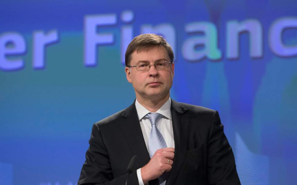 Dombrovskis : Greece must stick to agreed fiscal targets