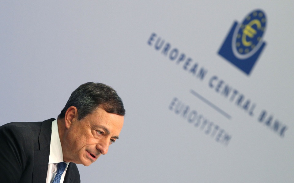 Draghi said to surprise ECB governors with bid to ease Greek aid