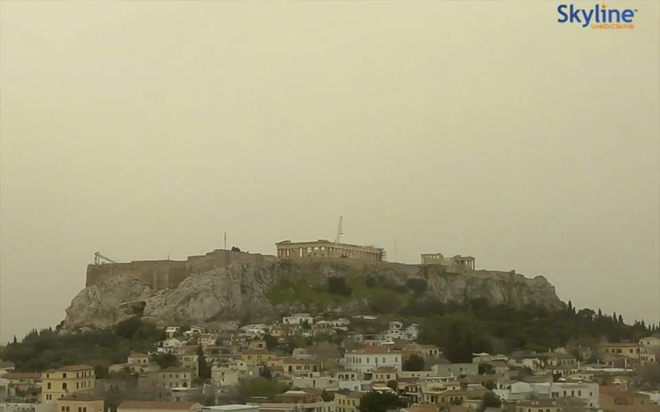 Athens cloaked under Saharan dust
