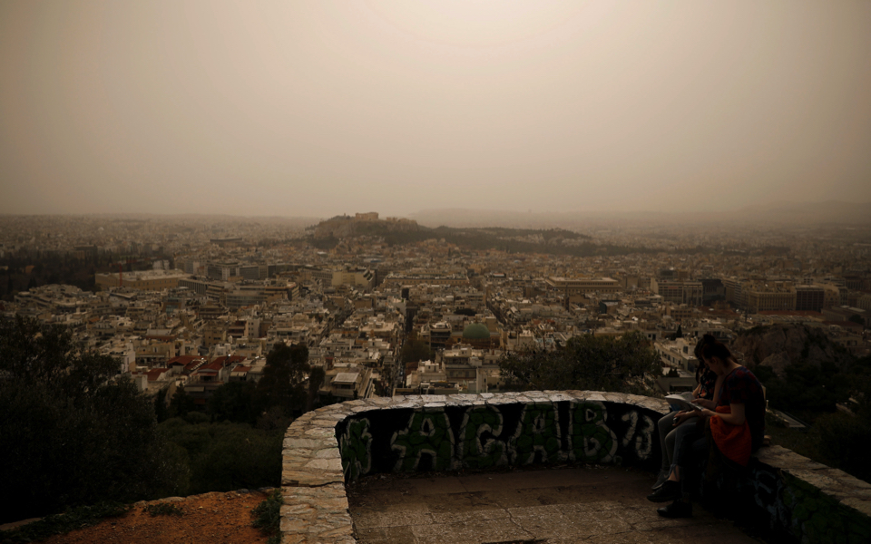 African dust blankets Athens