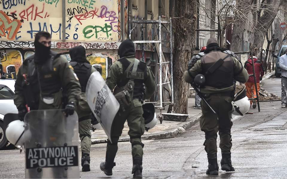 Four arrested in new police sweep in Exarchia squat