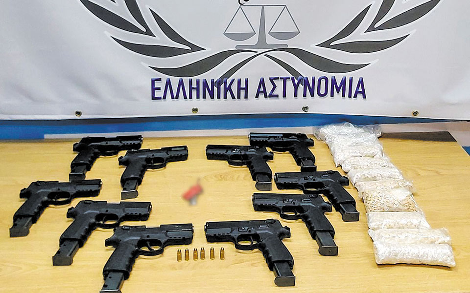 Weapons seizures made in Evros in recent weeks