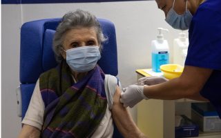 Health authorities start inoculating the elderly
