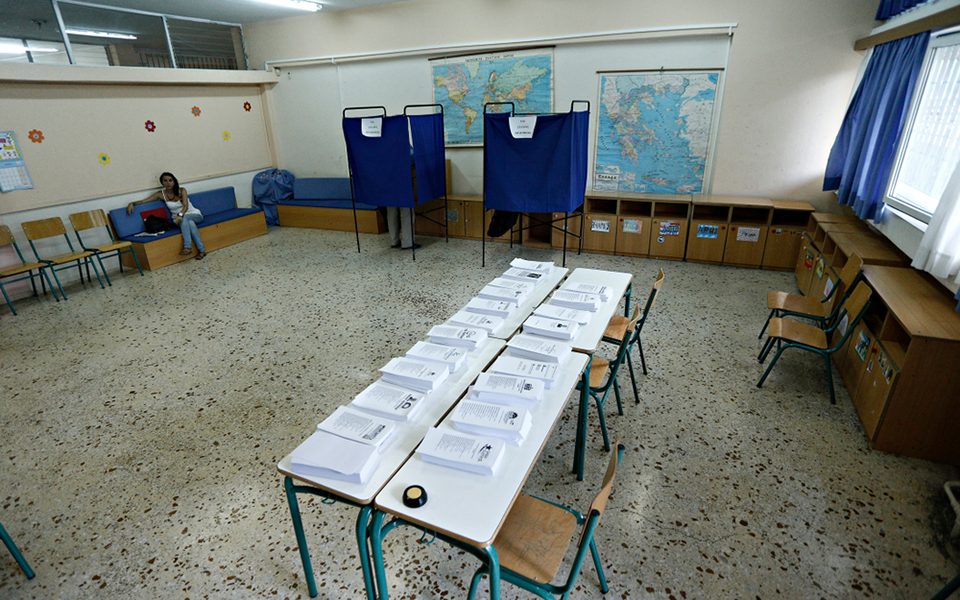 Greeks head to the polls for triple elections