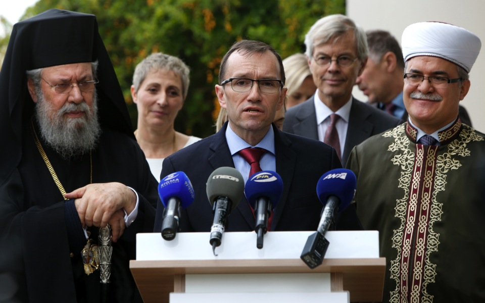 Christian, Muslim leaders in Cyprus support peace talks