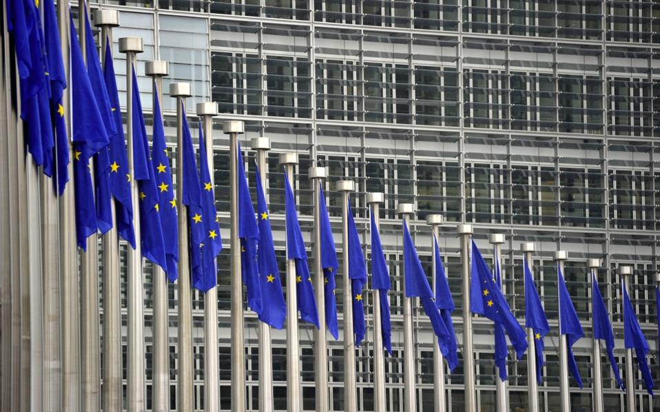 EU agrees Greece border demands, heralding Schengen suspension