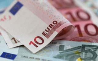 Greek state is taking longer to pay up