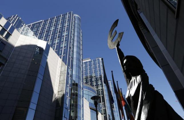 Europe’s economy holds up as Greek crisis dents confidence