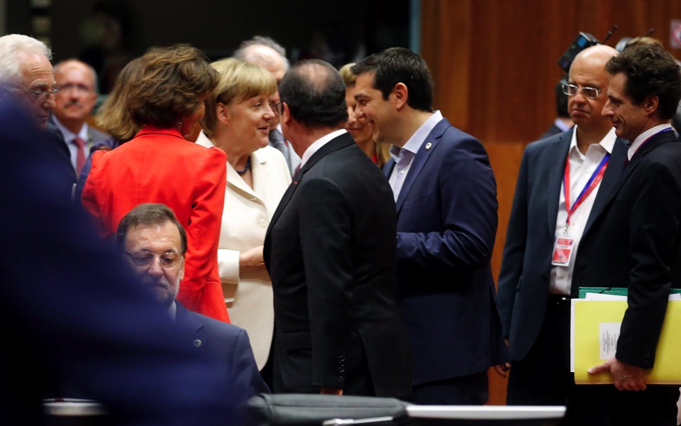 Tsipras to meet Merkel, Hollande, Tusk on summit sidelines