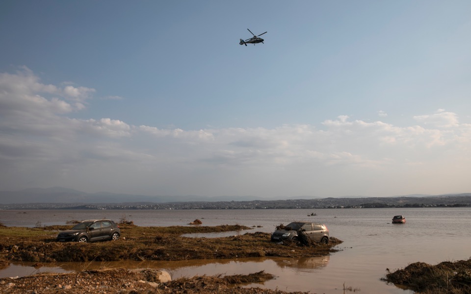PM to visit flood-stricken Evia on Monday