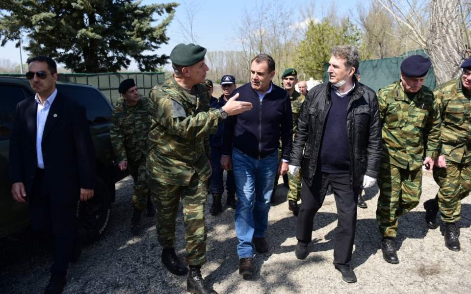 Ministers visit Evros border, say ‘state of emergency’ not over