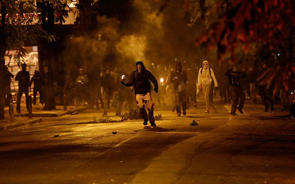 Four suspects, including two teens, identified in Exarchia police attacks