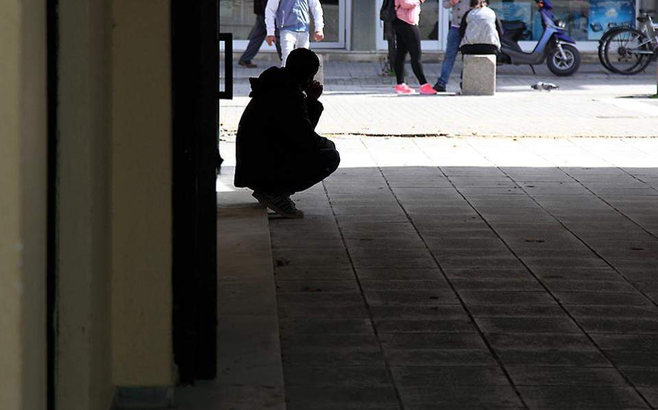 One in three Greeks live in poverty or social exclusion, Eurostat shows