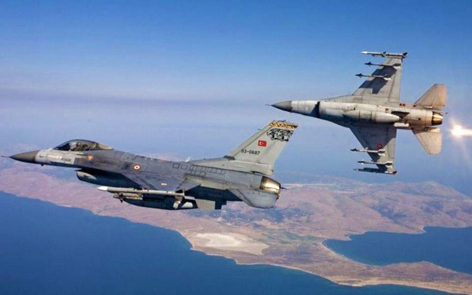Turkish fighter jets violate Greek air space