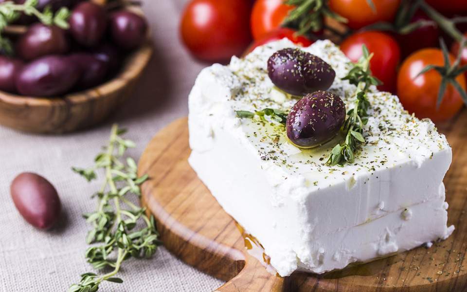 Feta cheese has avoided US levy, says agricultural ministry