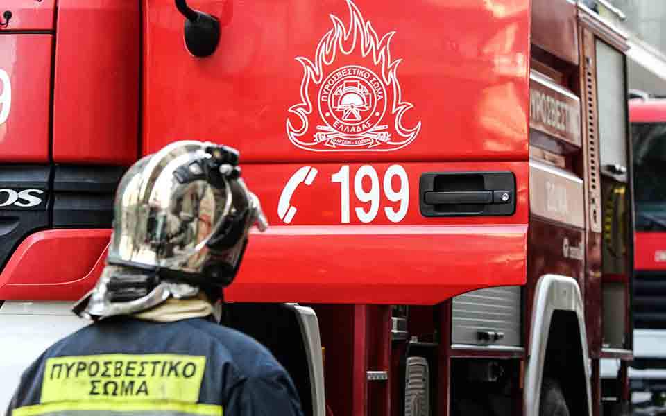 Fire guts parked tour bus near Thessaloniki