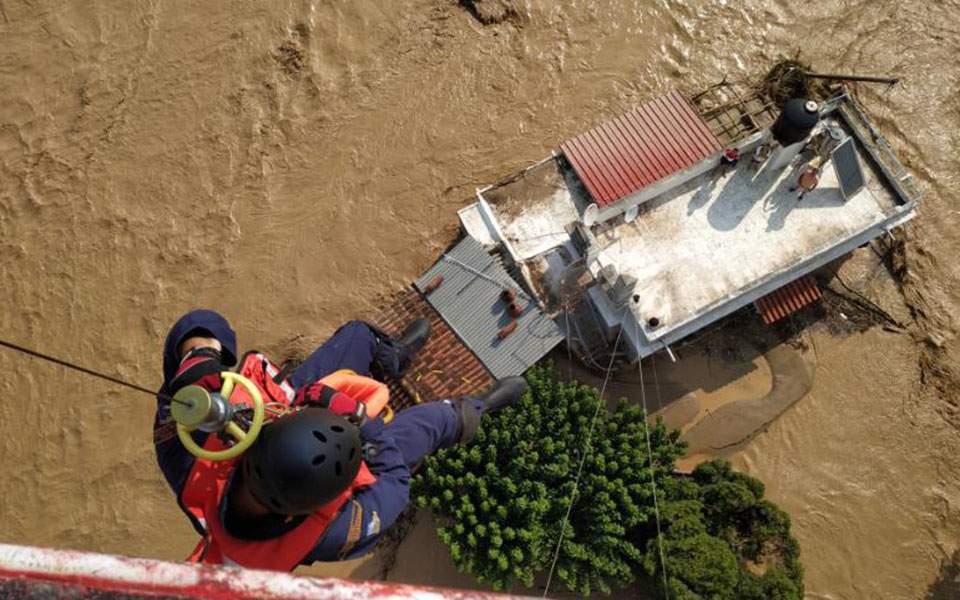 Sudden storm floods Evia; 7 people found dead, 1 missing