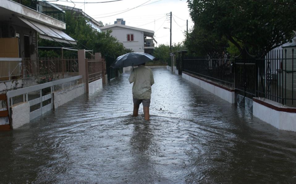 Man missing in Zakynthos as strong showers lash Greece