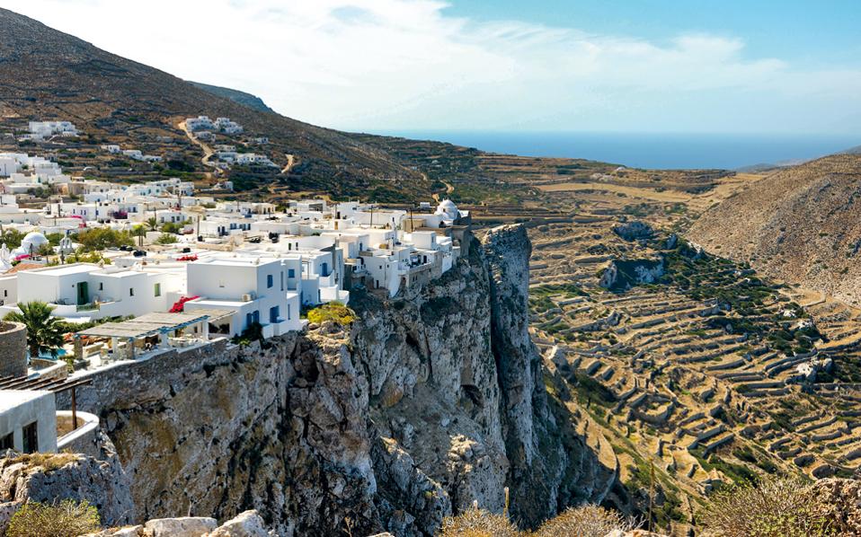 Campaign launched to develop hiking tourism on Folegandros