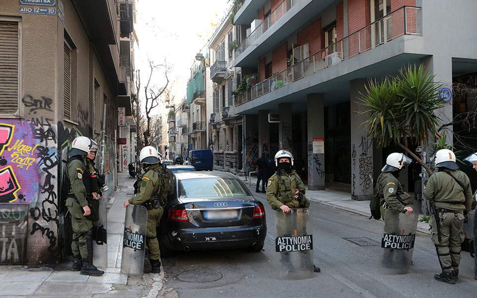 Police to probe botched raid in Exarchia