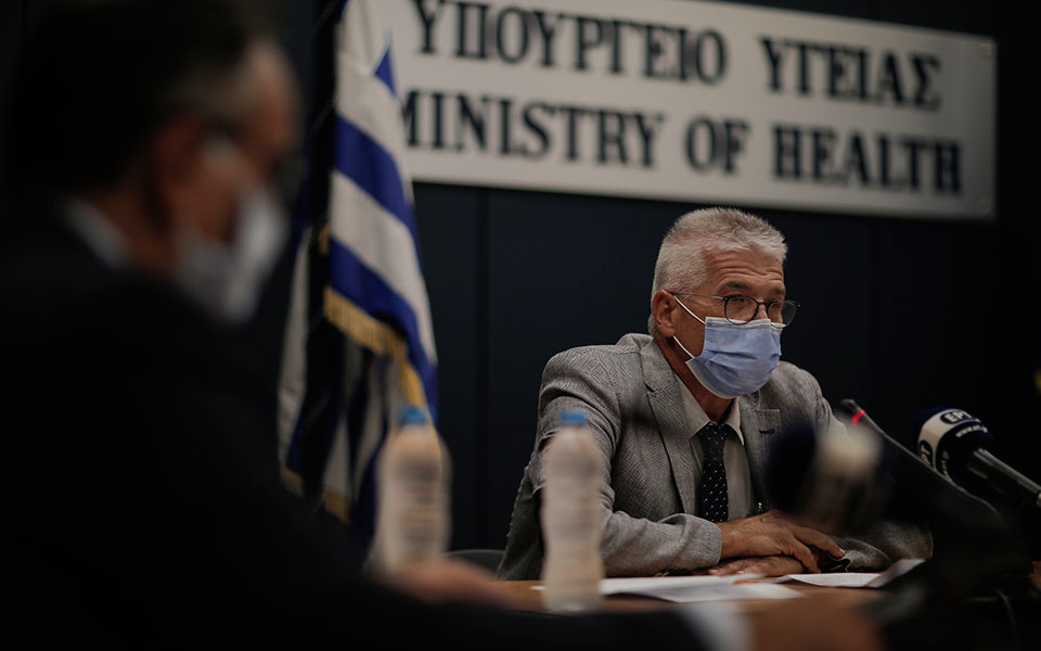 Situation with pandemic in Greece ‘critical,’ says health expert