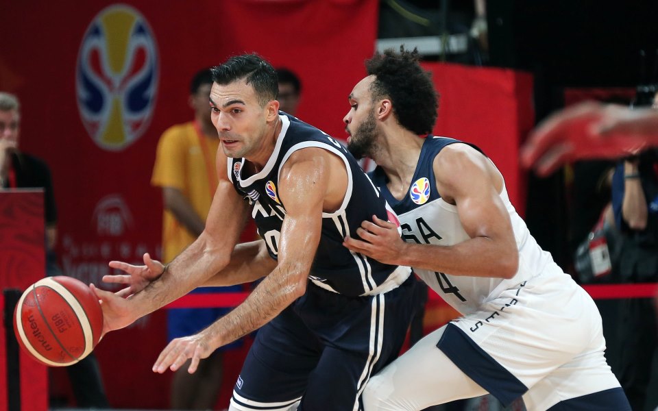 Greece loses to Team USA but can Czech its ticket on Monday