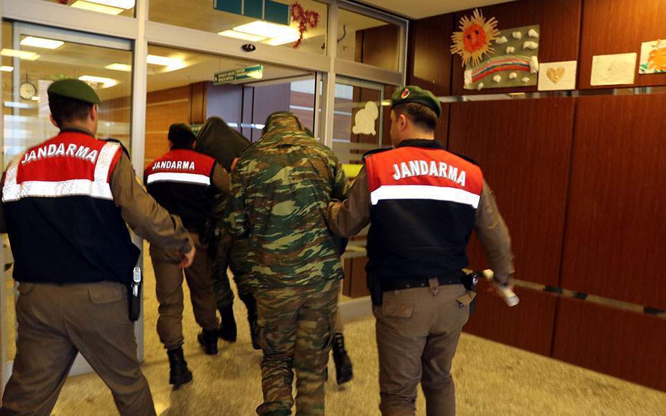 Turkish court upholds detention of two Greek soldiers-Haberturk
