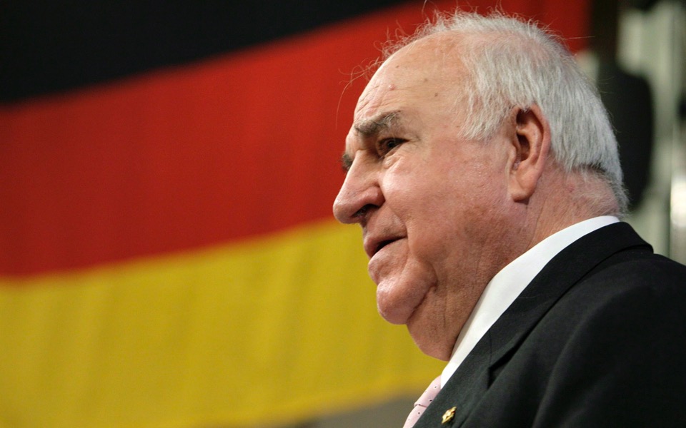 Foreign Ministry pays respects to Helmut Kohl