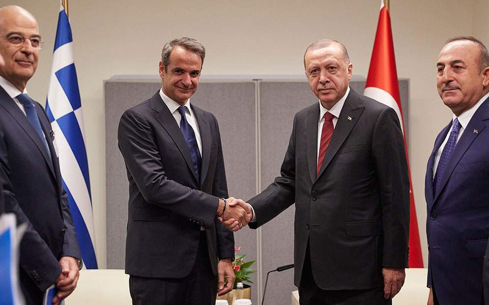 Mitsotakis, Erdogan agree to stem migrant flows in Aegean