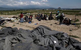 Greek authorities finish evacuating Idomeni camp